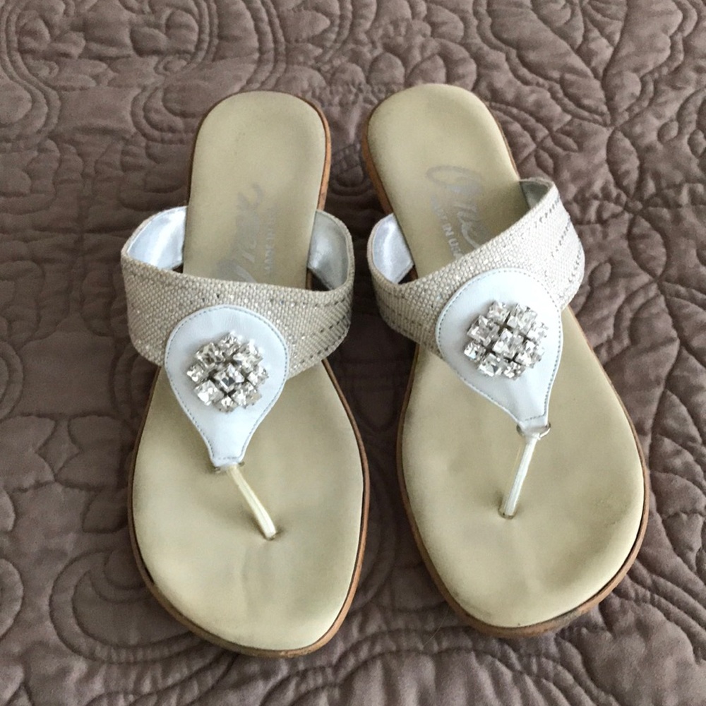 Onex sandals